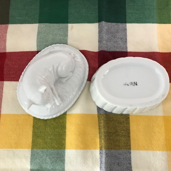 Vintage Porcelain Pig Lidded Oval Picnic Basket Trinket Box Japan - Picture 4 of 6